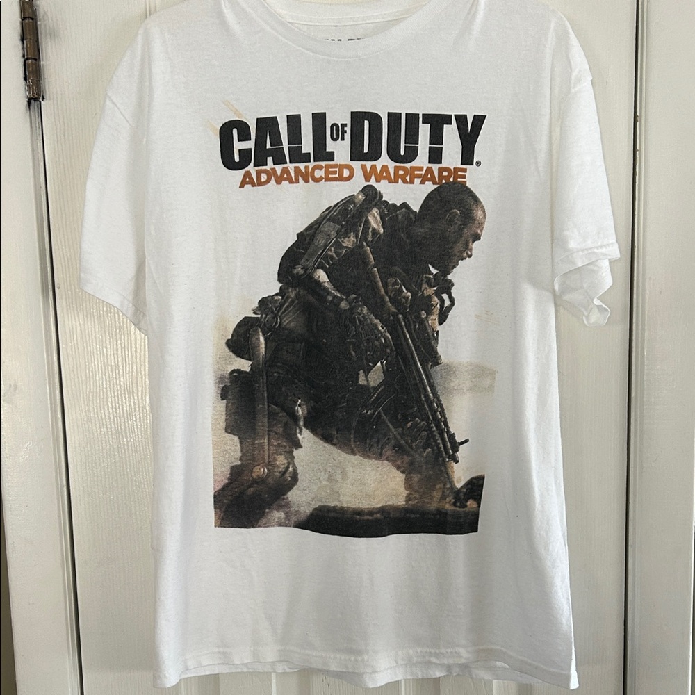 CALL  OF DUTY ADVANCED WARFARE T-SHIRT SIZE L